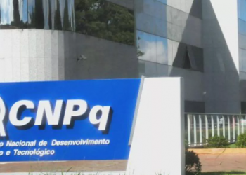 CNPq suspende novas bolsas de pesquisa por falta de verba